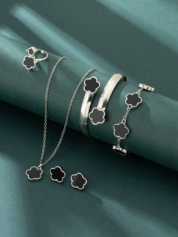 1set(5pcs) clover pendant necklace, bracelet, earrings and ring set in black