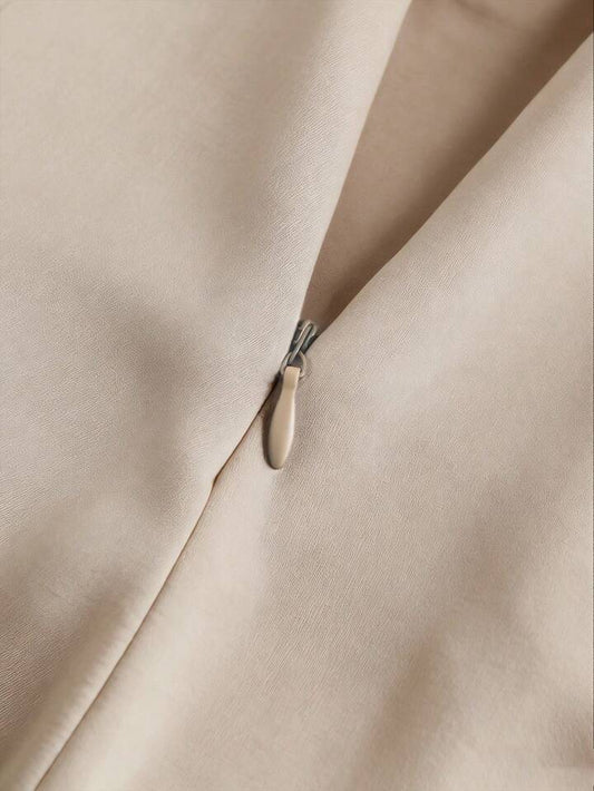Satin high waist skirt in nude