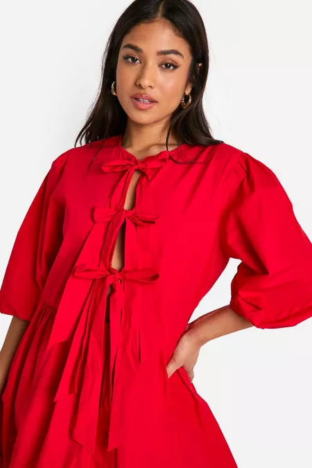 Tie front volume sleeve skater dress in red