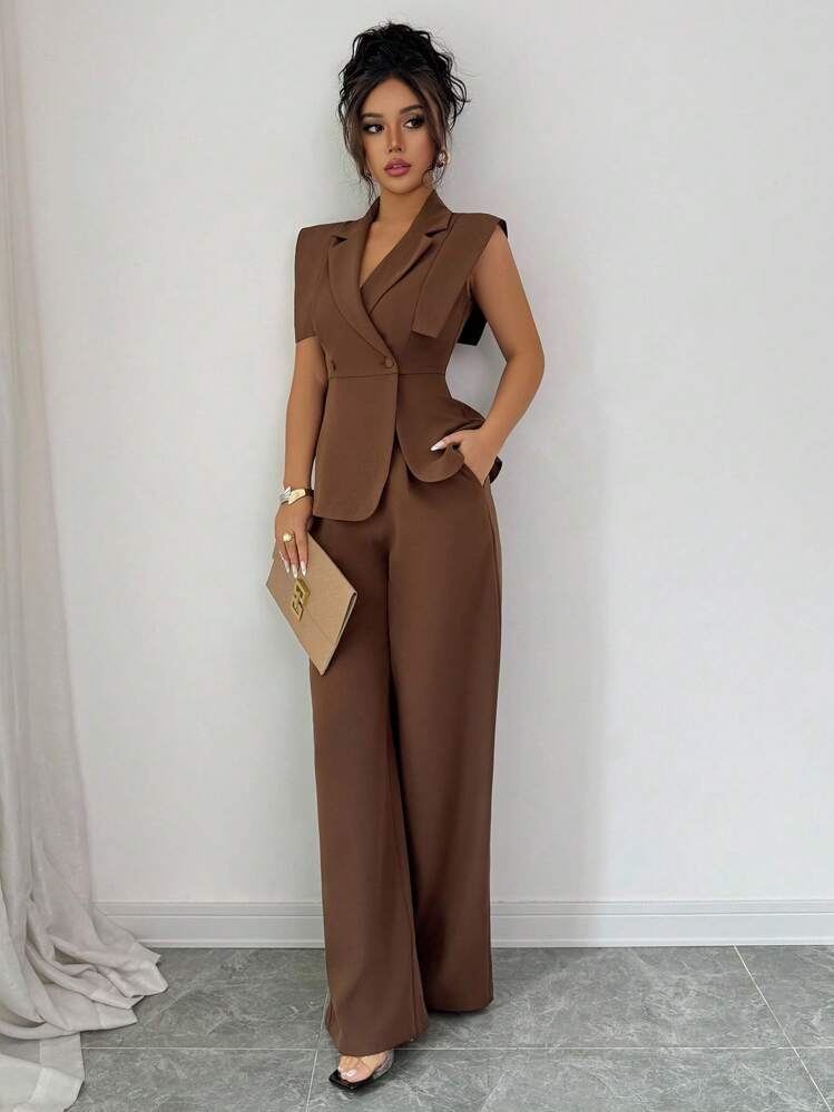 Sleeveless blouse & ealstic waist long pants set in brown