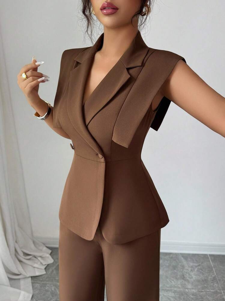 Sleeveless blouse & ealstic waist long pants set in brown