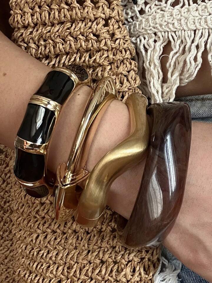 1pc asymetric ufo bracelet in multi