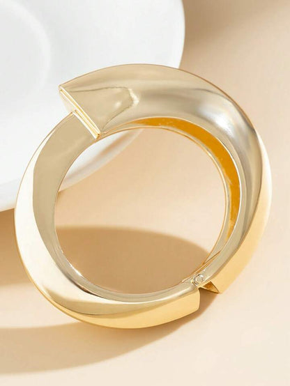 1pc asymetric ufo bracelet in multi