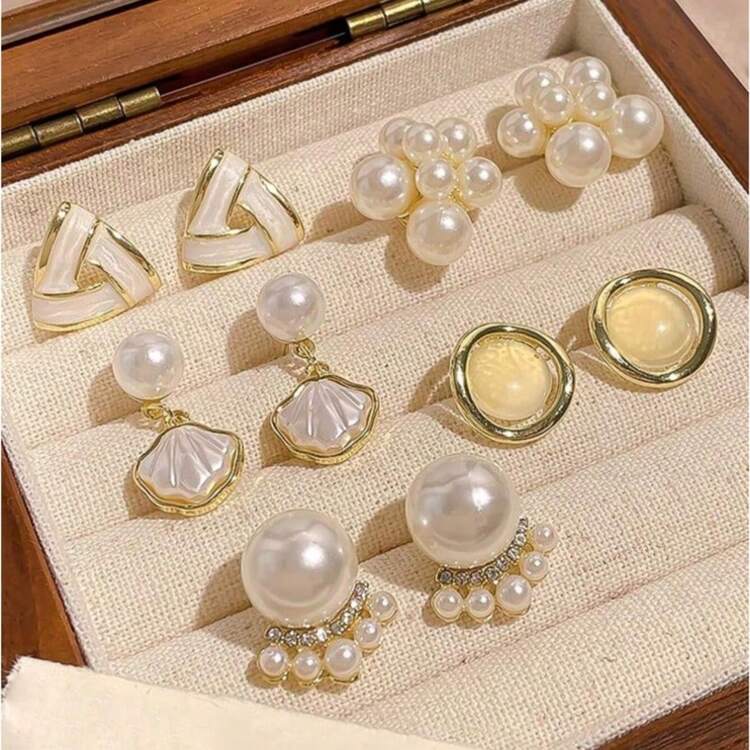 8pcs vintage smooth pearl earrings set in gold