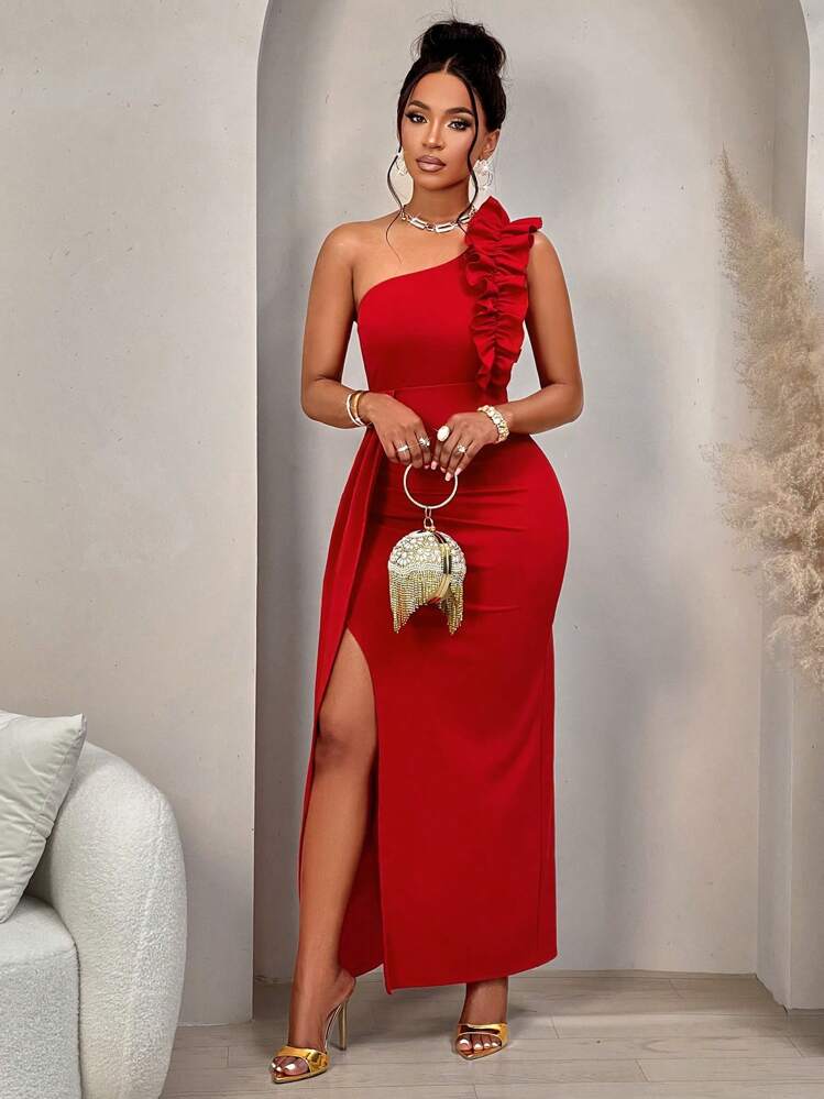 Asymmetrical shoulder ruffle trim maxi in red