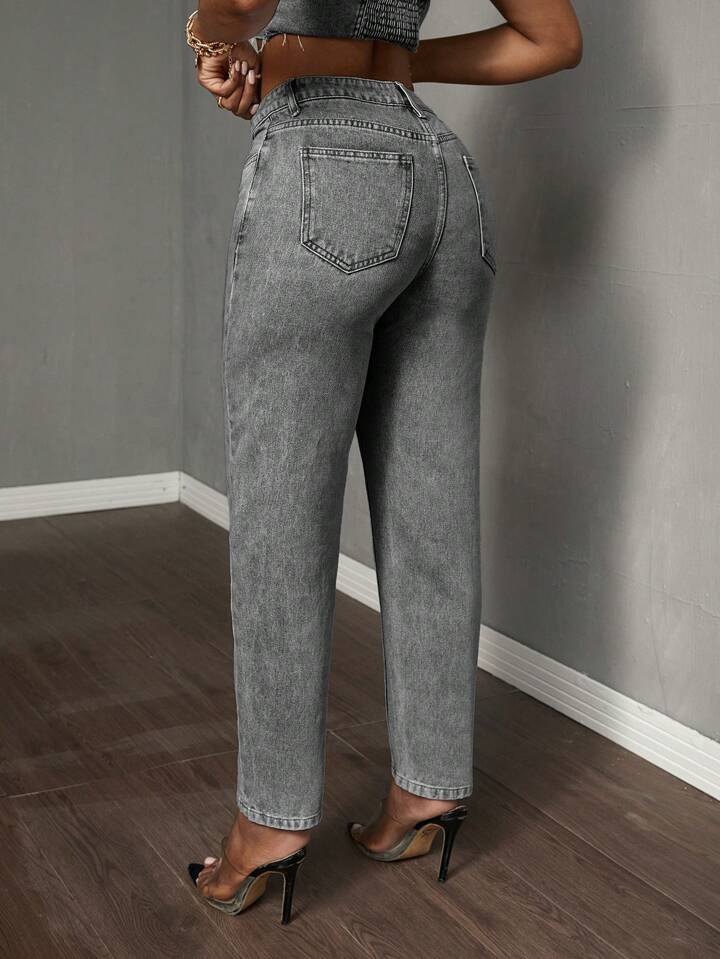 Asymmetric waist pocket tapered jeans in grey