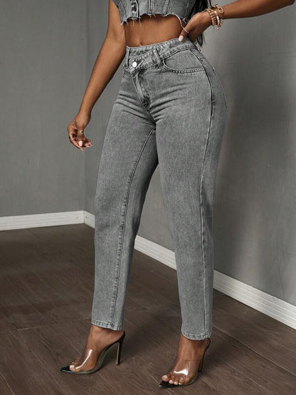 Asymmetric waist pocket tapered jeans in grey