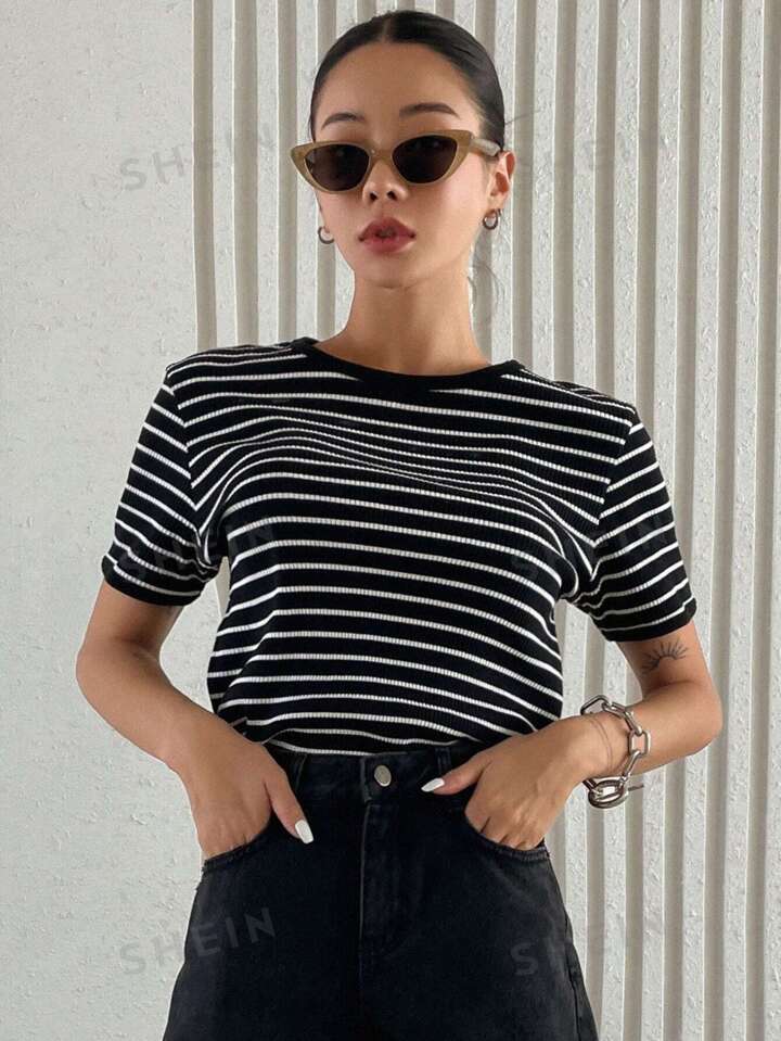 DAZY striped print tee in black