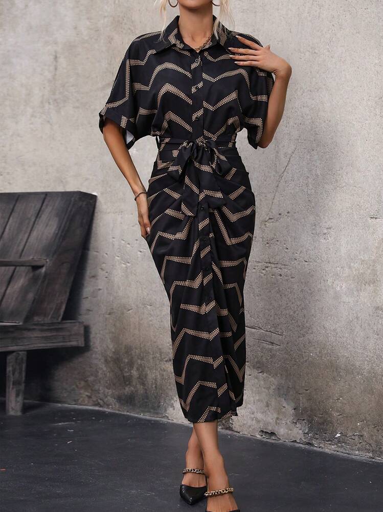 Herringbon printed belted dress in black
