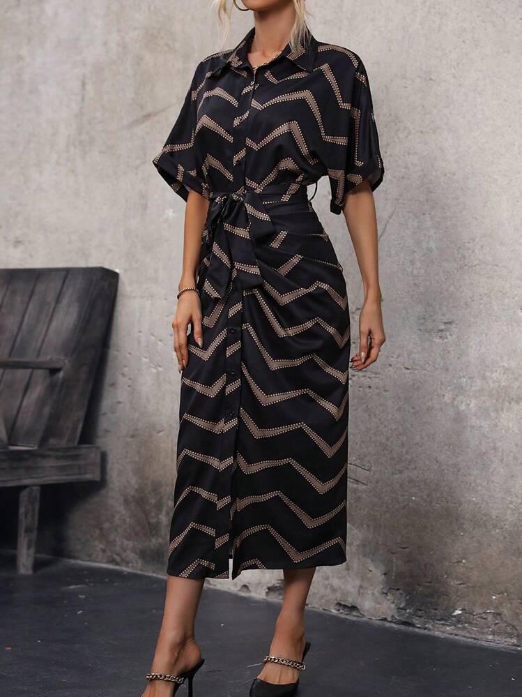 Herringbon printed belted dress in black
