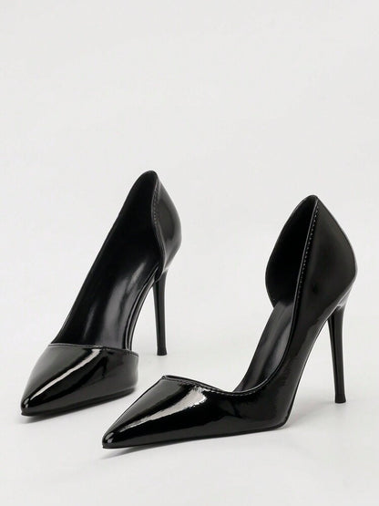 High heel pointed toe in black