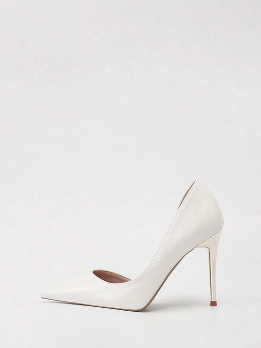 High heel pointed toe in white