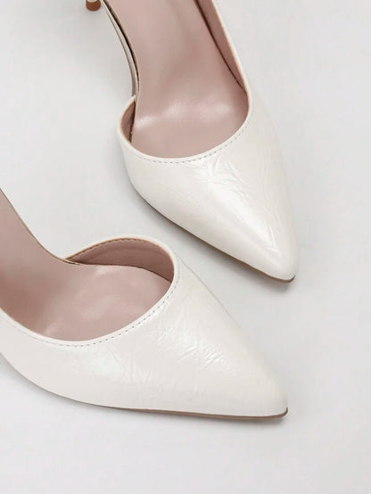 High heel pointed toe in white