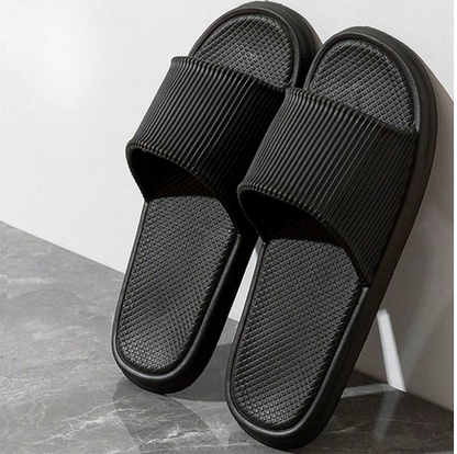 Indoor home bathroom flip flops in black