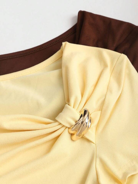 Metal decor asymmetrical plain t-shirt in yellow