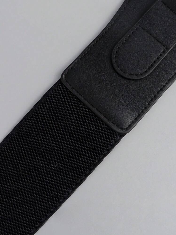 Minimalist elastic waist belt in black