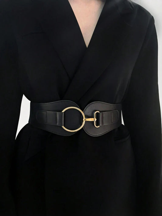 Minimalist elastic waist belt in black