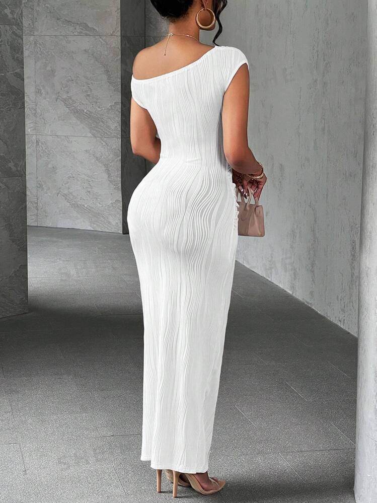 Oblique one shoulder off shoulder front pleated dress in white