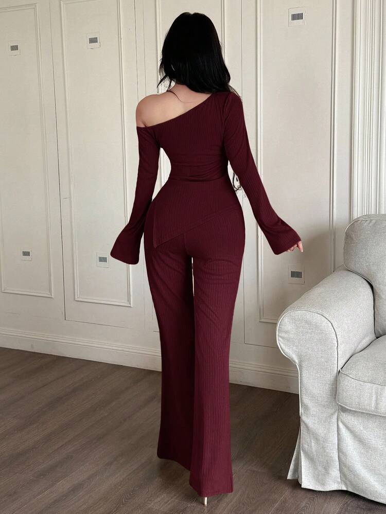 Oblique shoulder top & pant 2 piece in burgundy