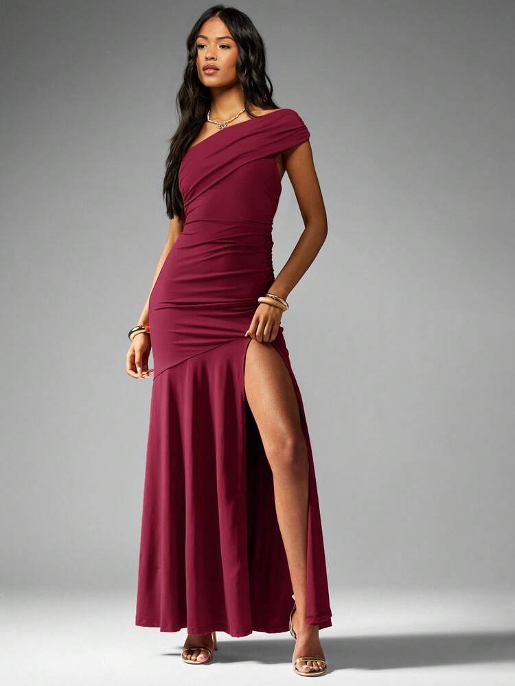 One shoulder ruched split maxi in burgundy
