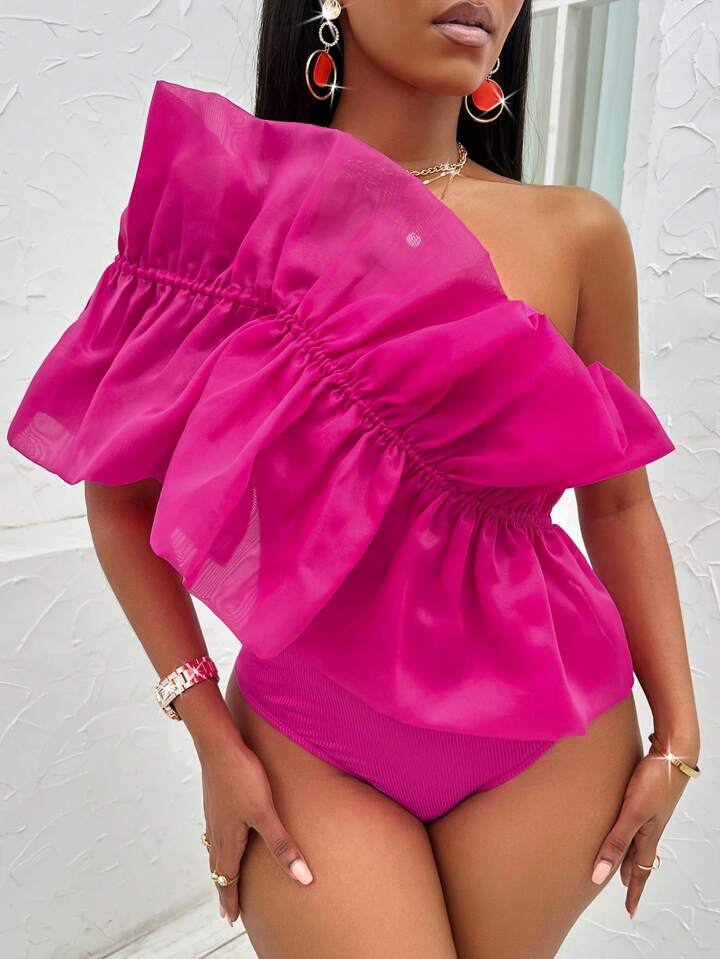 One shoulder ruffle trim bodysuit in pink