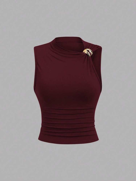 Ruched gold decor top in wine