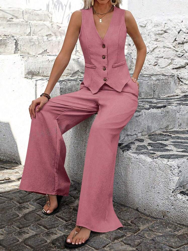 Sleeveless vest & pleated trousers in pink