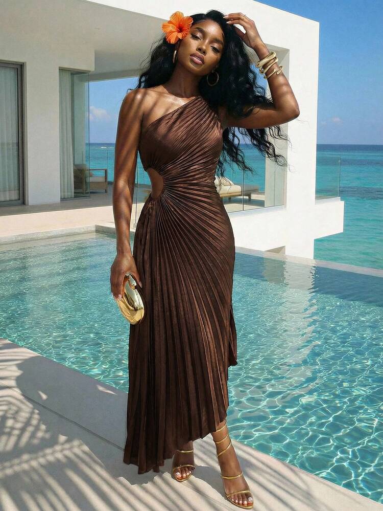 Solid color cut out waist pleated dress in brown