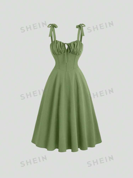 Solid pleated front tie strap dress in green