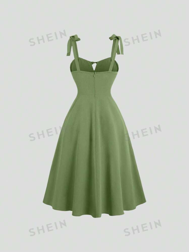 Solid pleated front tie strap dress in green