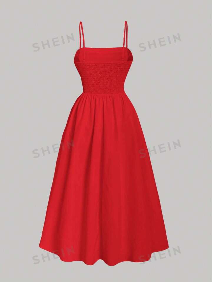 Solid ruched slim fitting dress in red