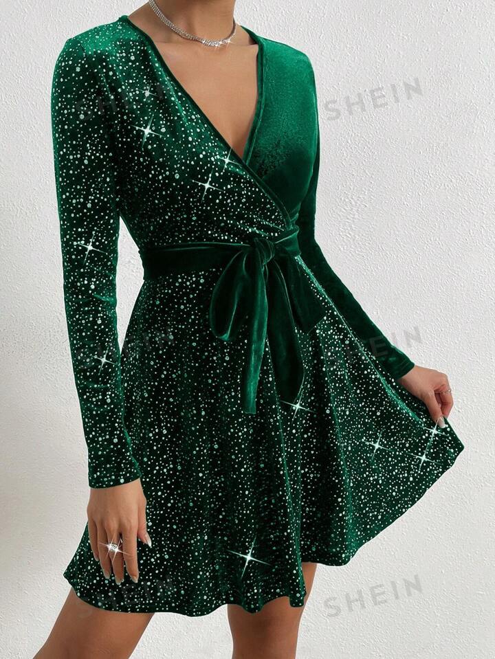 Surplice neck velvet dress in green without belt