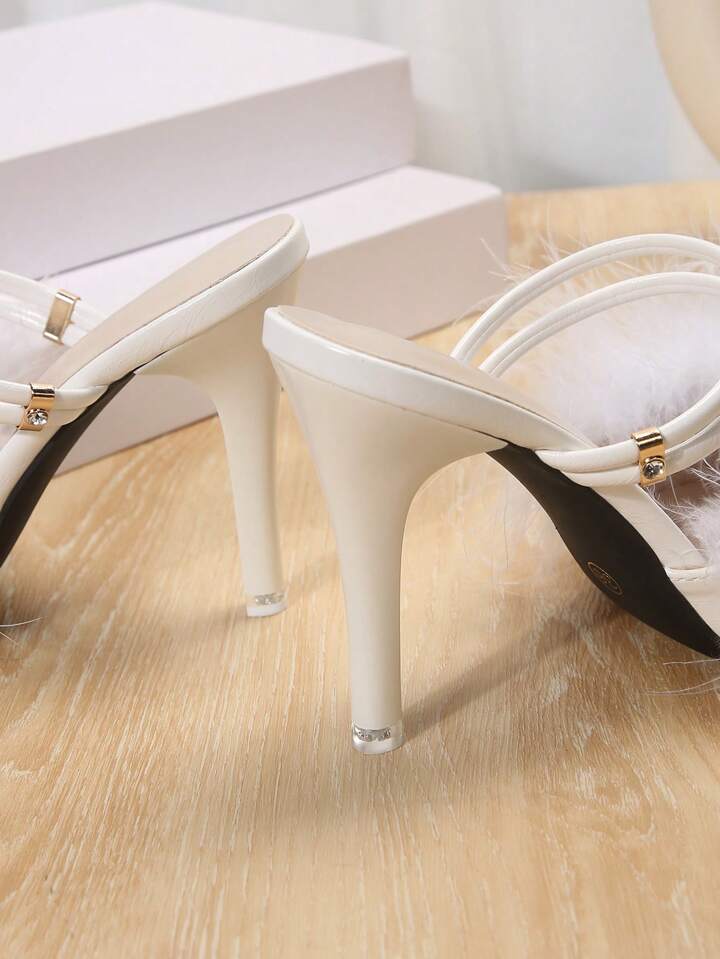 Toe furry high heel sandals in white