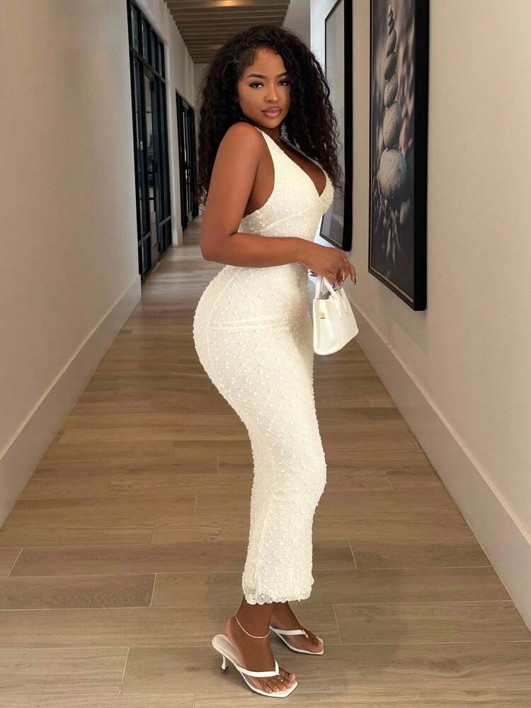 V neck textured slim fit maxi dress in nude