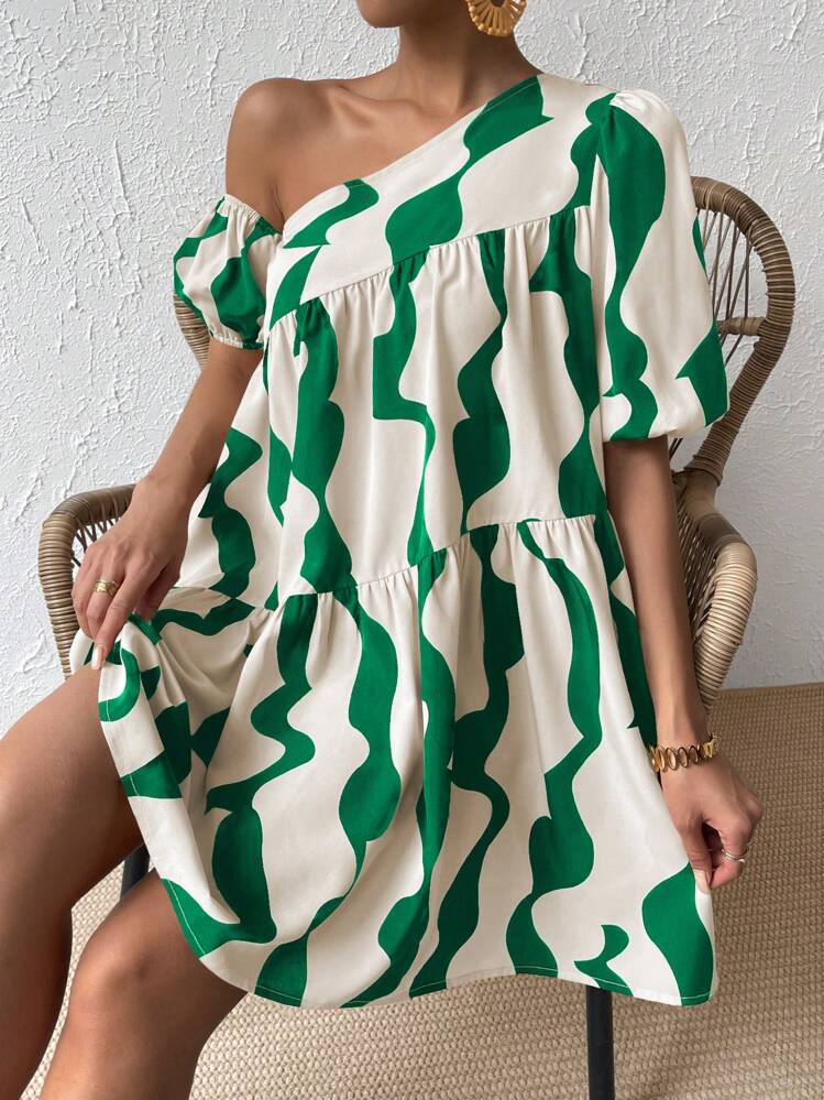 Printed asymmetrcial neck puff sleeve smock dress in green