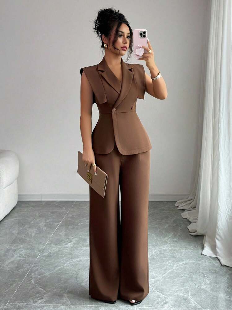 Sleeveless blouse & ealstic waist long pants set in brown