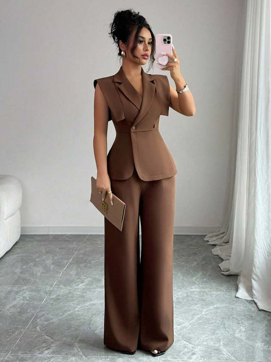 Sleeveless blouse & ealstic waist long pants set in brown